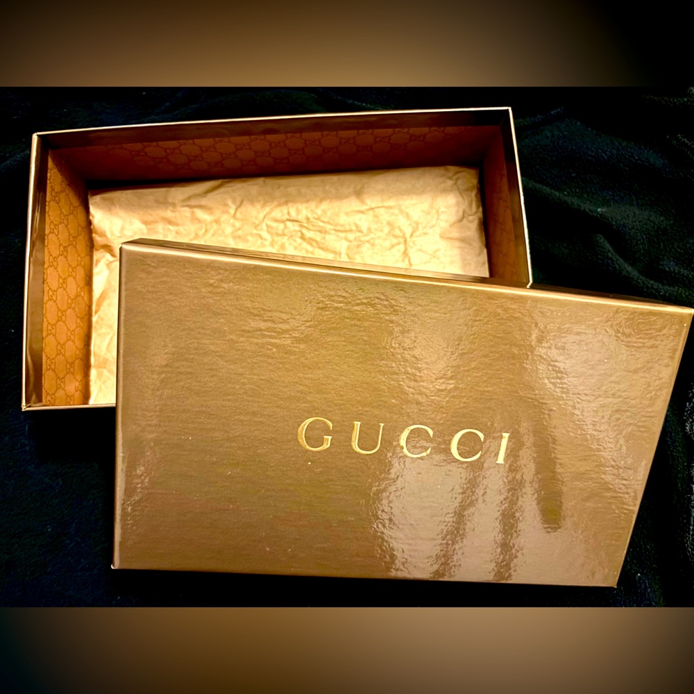 Gucci gift box